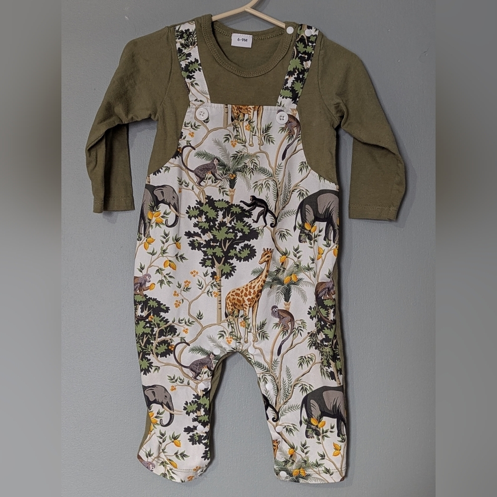 4/$10 ✨ Baby Safari Animal Print Overalls Green & Cream